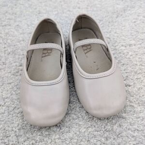 Zara Kids Dress Shoes in Light Cream